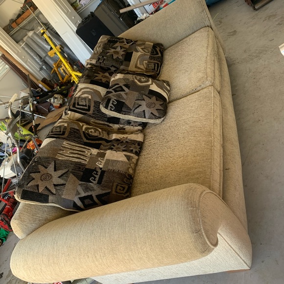 Couch - Picture 2 of 5